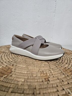 Clarks Unstructured Rio Cross Loafer Sneaker Taupe